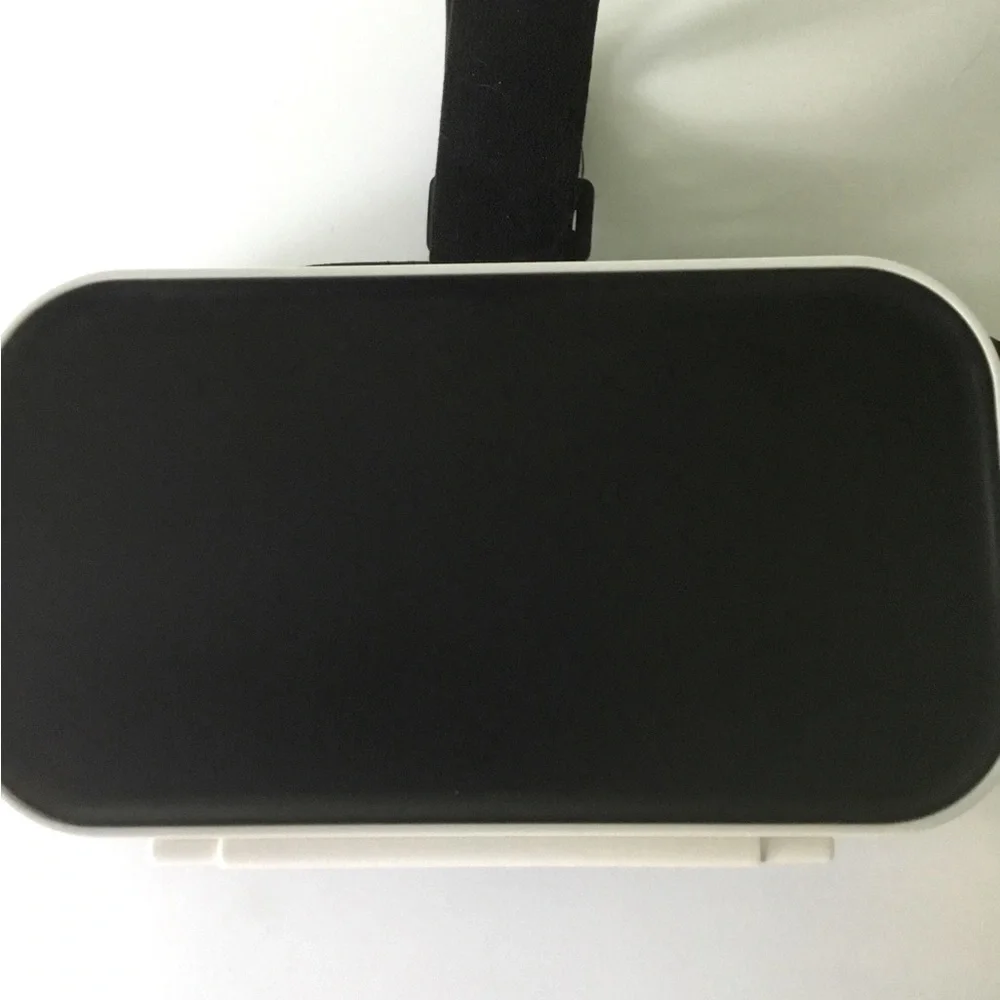 Sharper Image Virtual Reality Headset GUC
